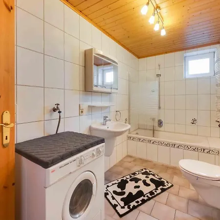 In The Eifel-mosel With Garden Apartment Roes
