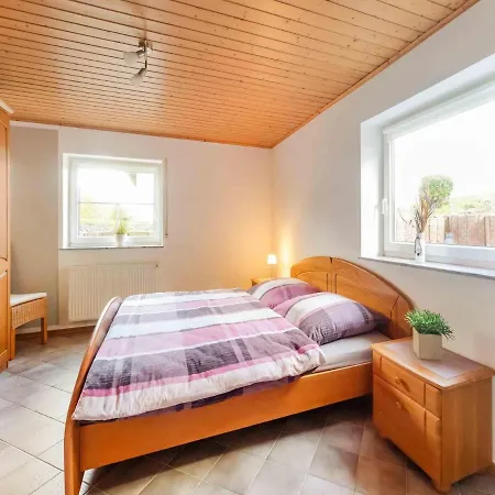 In The Eifel-mosel With Garden Apartment