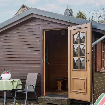 In The Eifel-mosel With Garden Apartment