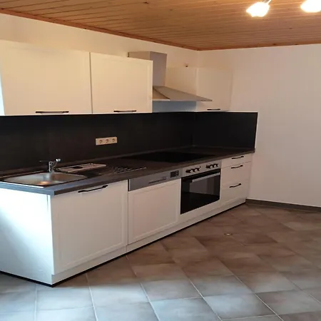 Tranquil Getaway In Scenic Appartement *