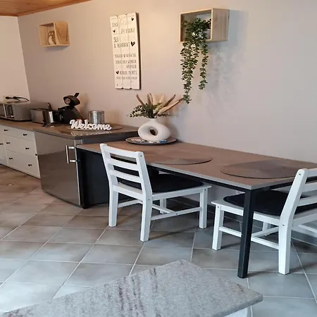 Appartement Tranquil Getaway In Scenic Roes